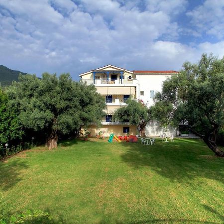 The Filoxenia Apartments, Никиана Экстерьер фото