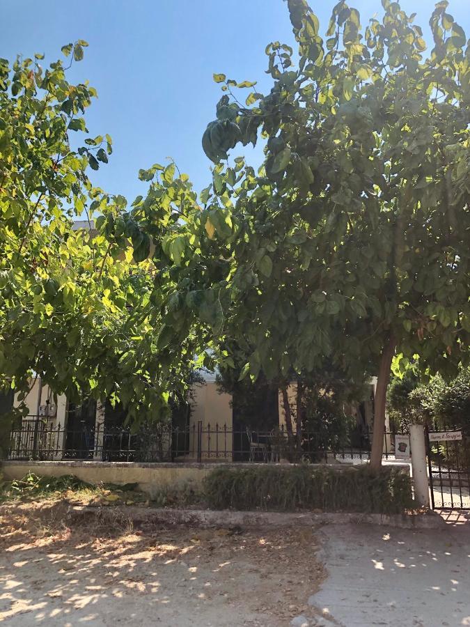 The Filoxenia Apartments, Никиана Экстерьер фото